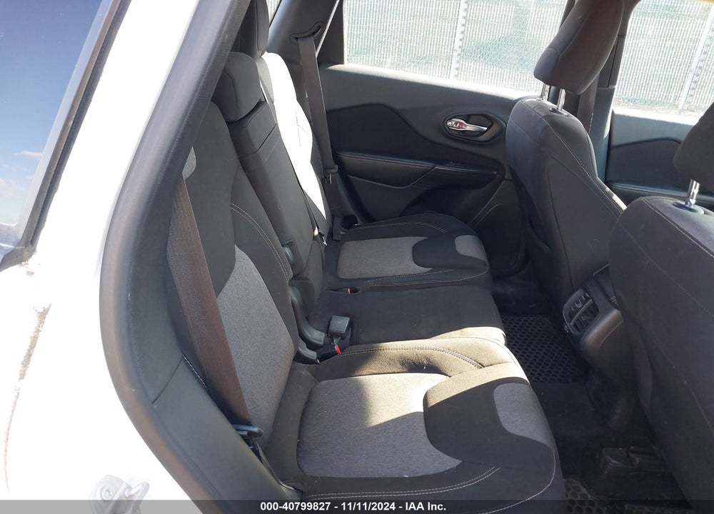 2016 JEEP CHEROKEE SPORT VIN: 1C4PJMAB5GW112092