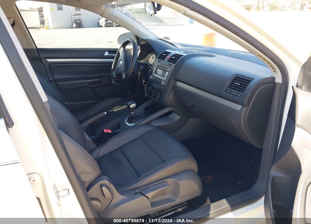 2009 VOLKSWAGEN JETTA TDI LOYAL EDITION VIN: 3VWCL71K89M001465