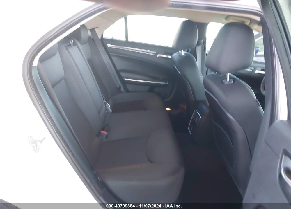 2019 CHRYSLER 300 TOURING VIN: 2C3CCAAG2KH502937
