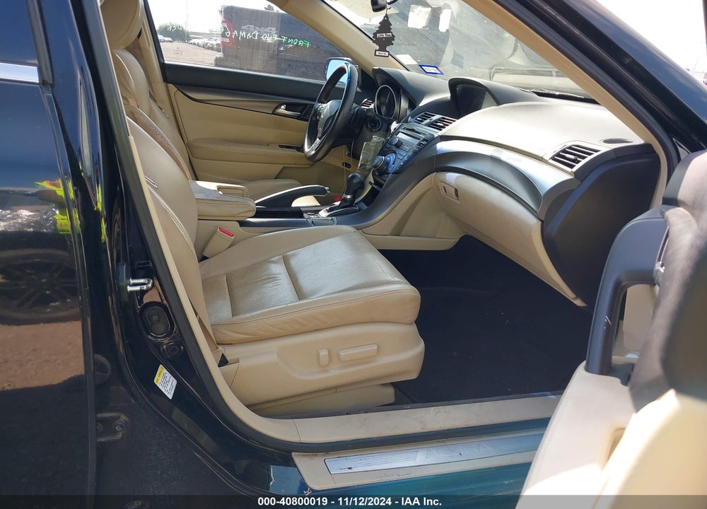 2013 ACURA TL 3.5 VIN: 19UUA8F5XDA015803