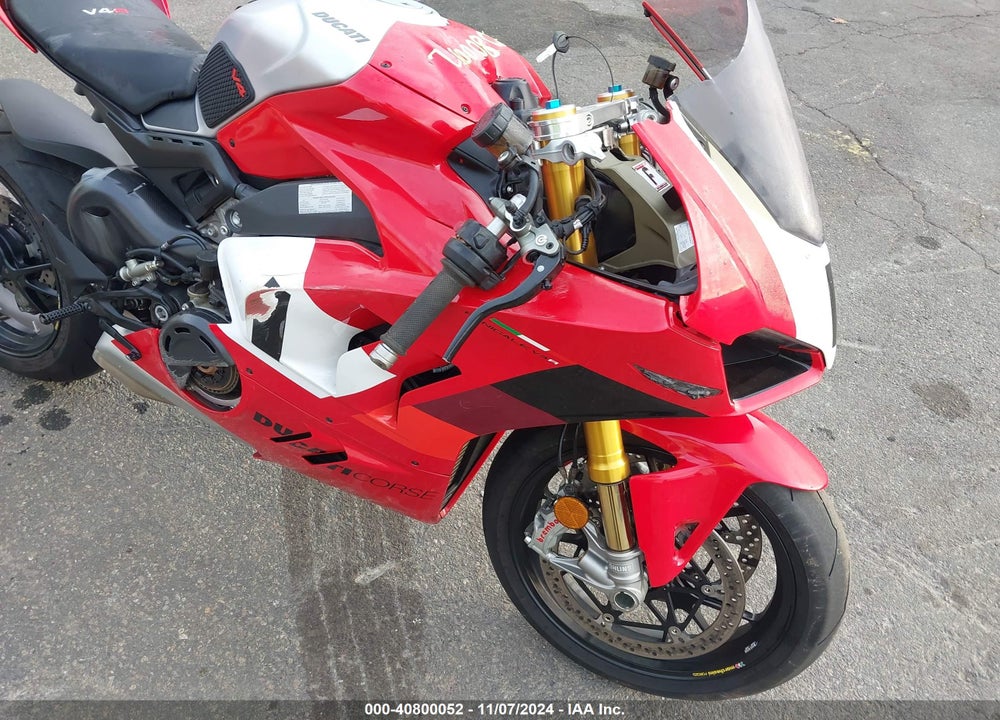 2024 DUCATI PANIGALE V4 R VIN: ZDMDAGZW0RB008104