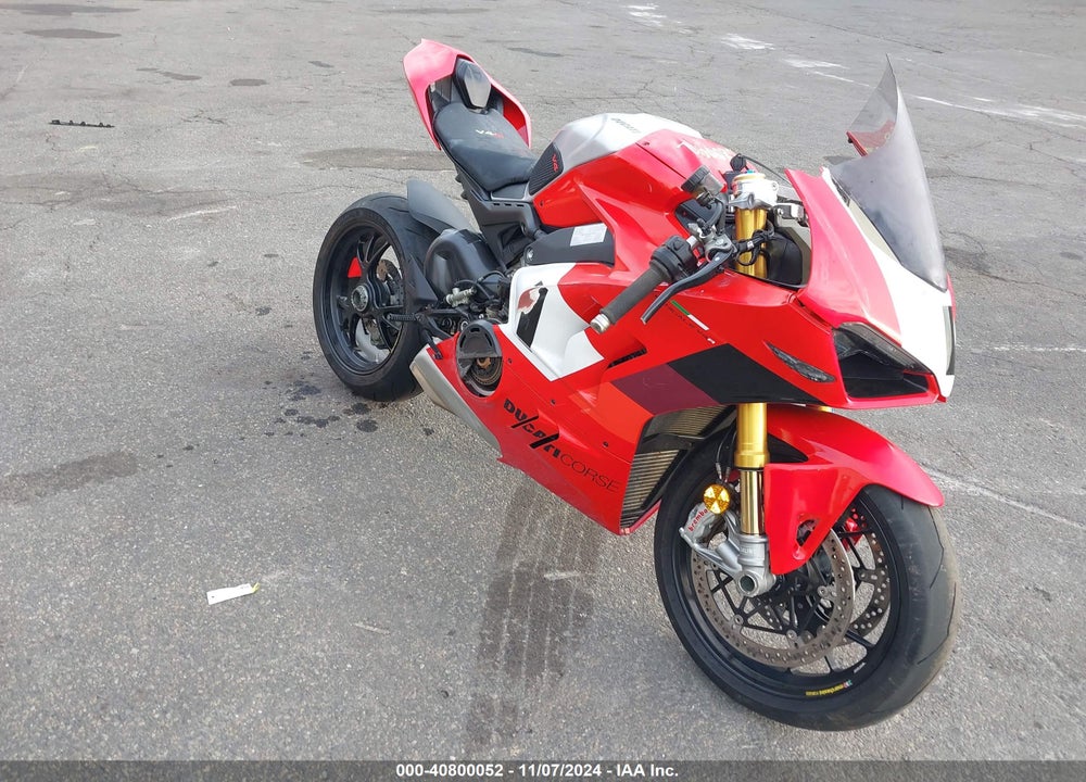 2024 DUCATI PANIGALE V4 R VIN: ZDMDAGZW0RB008104