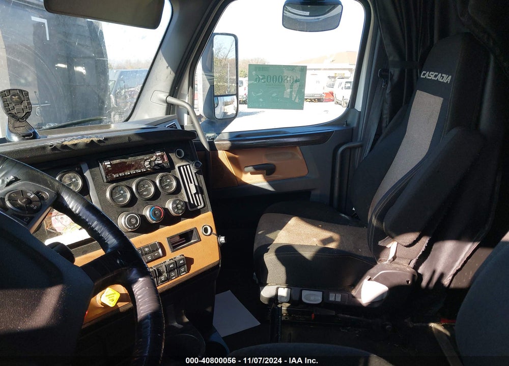 2019 FREIGHTLINER NEW CASCADIA 126 VIN: 3AKJHHDR9KSLR1376