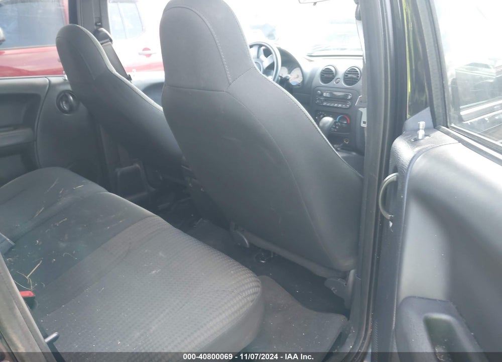 2003 JEEP LIBERTY SPORT VIN: 1J4GL48K53W718092