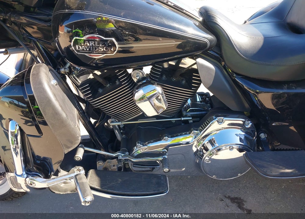 2011 HARLEY-DAVIDSON FLHTCUTG VIN: 1HD1MAM13BB856397