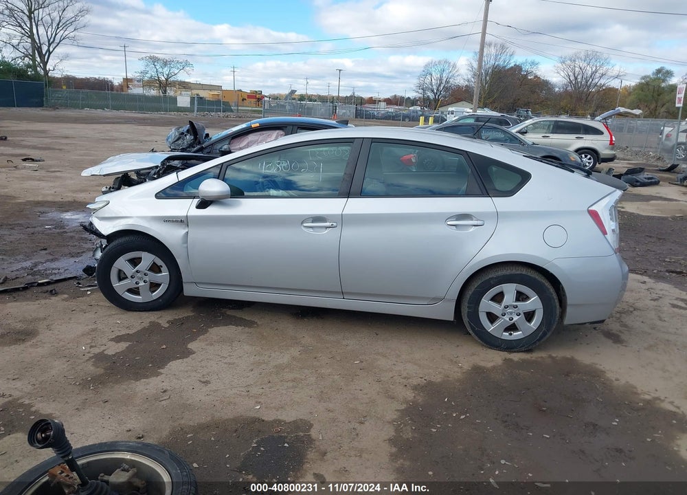 2011 TOYOTA PRIUS TWO VIN: JTDKN3DU5B0285225