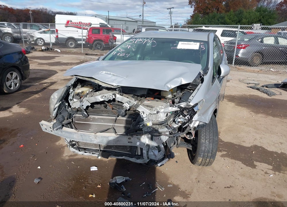 2011 TOYOTA PRIUS TWO VIN: JTDKN3DU5B0285225