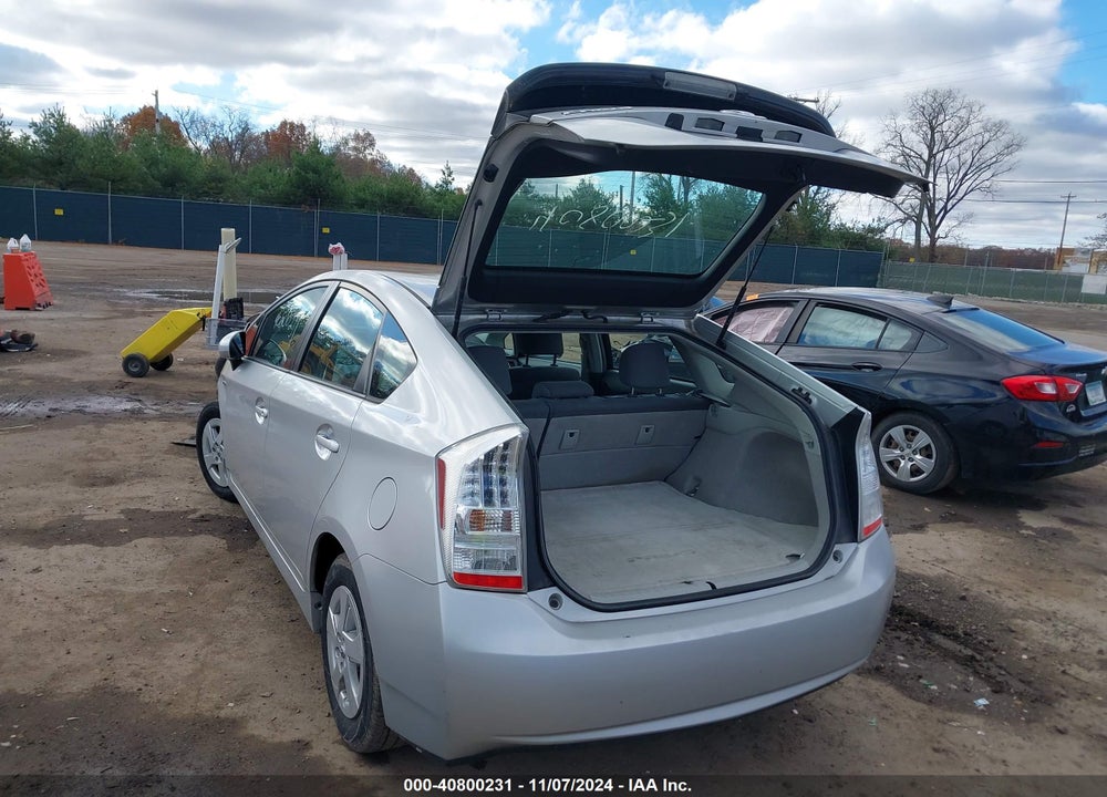 2011 TOYOTA PRIUS TWO VIN: JTDKN3DU5B0285225