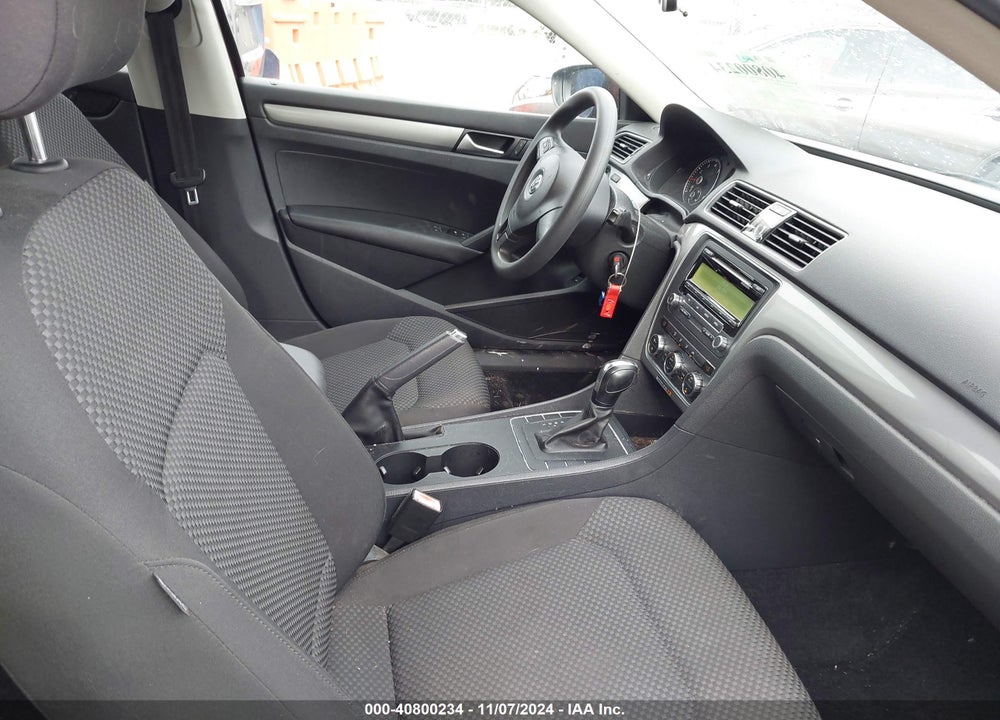 2012 VOLKSWAGEN PASSAT 2.5L S VIN: 1VWAH7A31CC090533