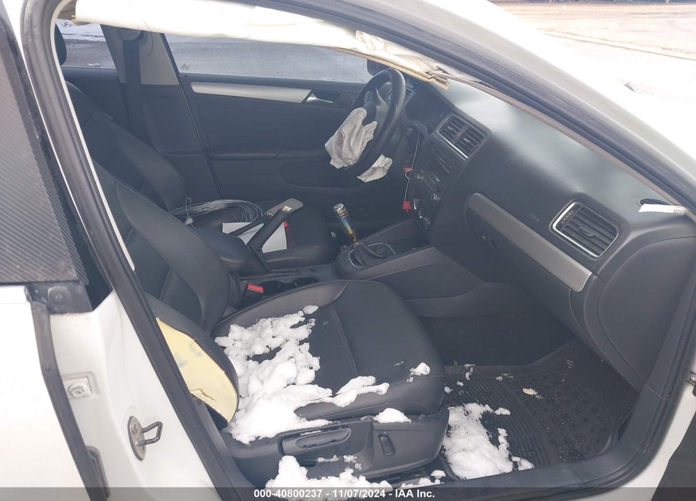 2014 VOLKSWAGEN JETTA 1.8T SE VIN: 3VWB07AJXEM443220