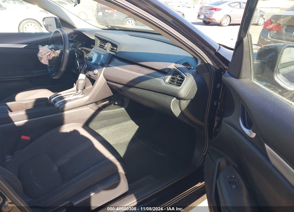 2018 HONDA CIVIC VIN: 2HGFC2F58JH588597