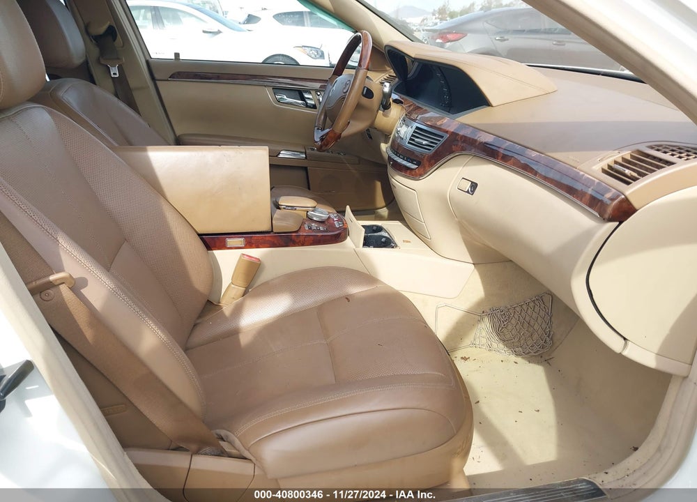 2008 MERCEDES-BENZ S 550 VIN: WDDNG71X88A166459