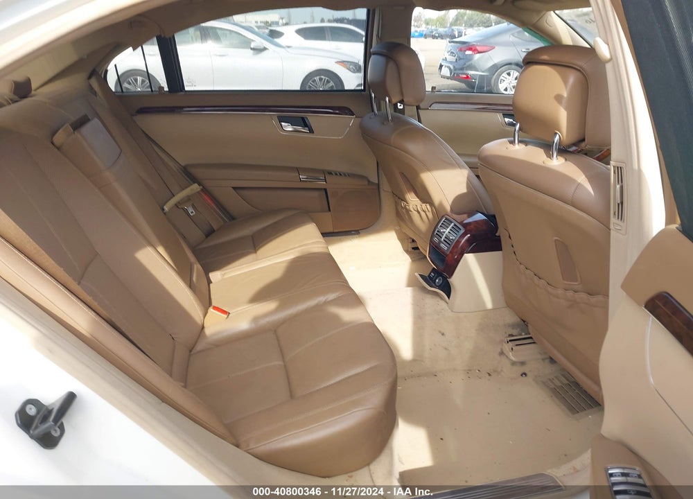 2008 MERCEDES-BENZ S 550 VIN: WDDNG71X88A166459