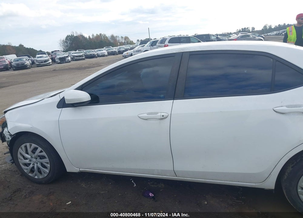 2017 TOYOTA COROLLA LE VIN: 5YFBURHE5HP705783