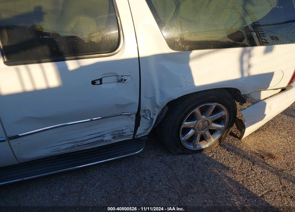 2007 GMC YUKON XL 1500 VIN: 1GKFK66877J327430