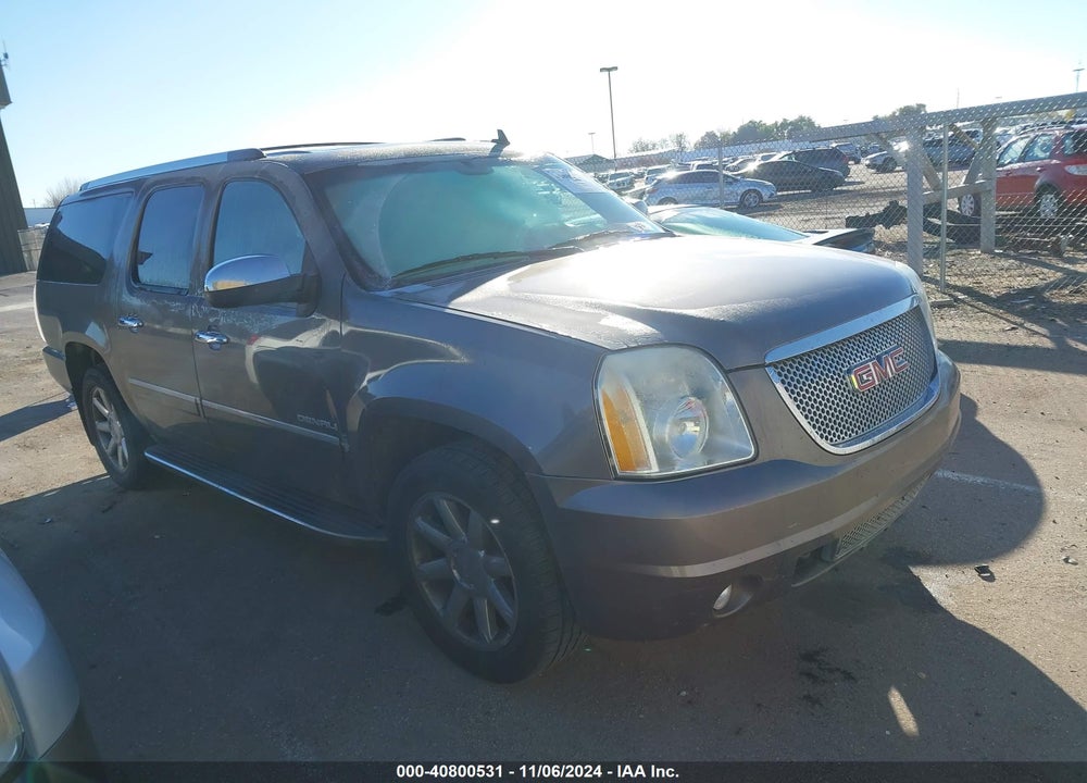 2011 GMC YUKON XL 1500 DENALI VIN: 1GKS2MEF0BR189811