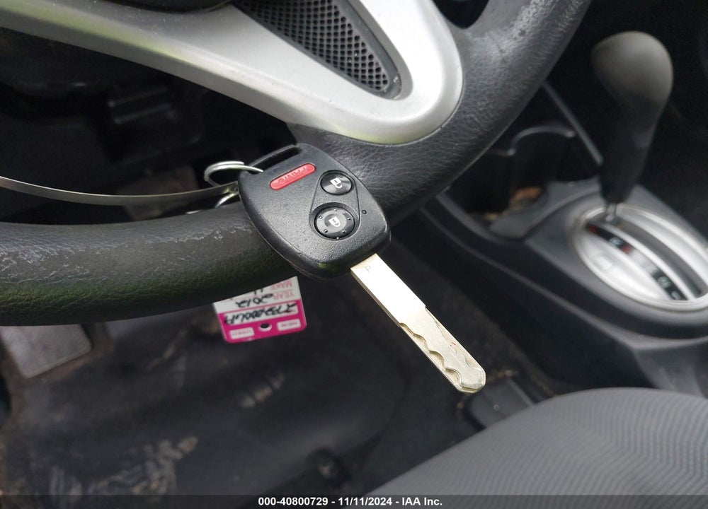 2012 HONDA FIT VIN: JHMGE8H37CC021359