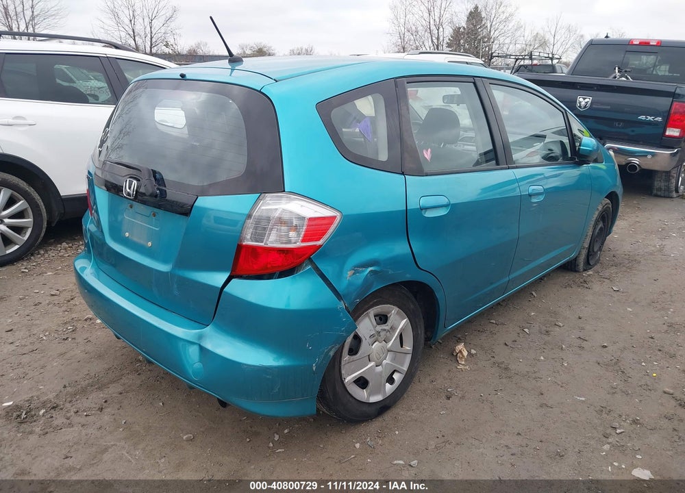 2012 HONDA FIT VIN: JHMGE8H37CC021359