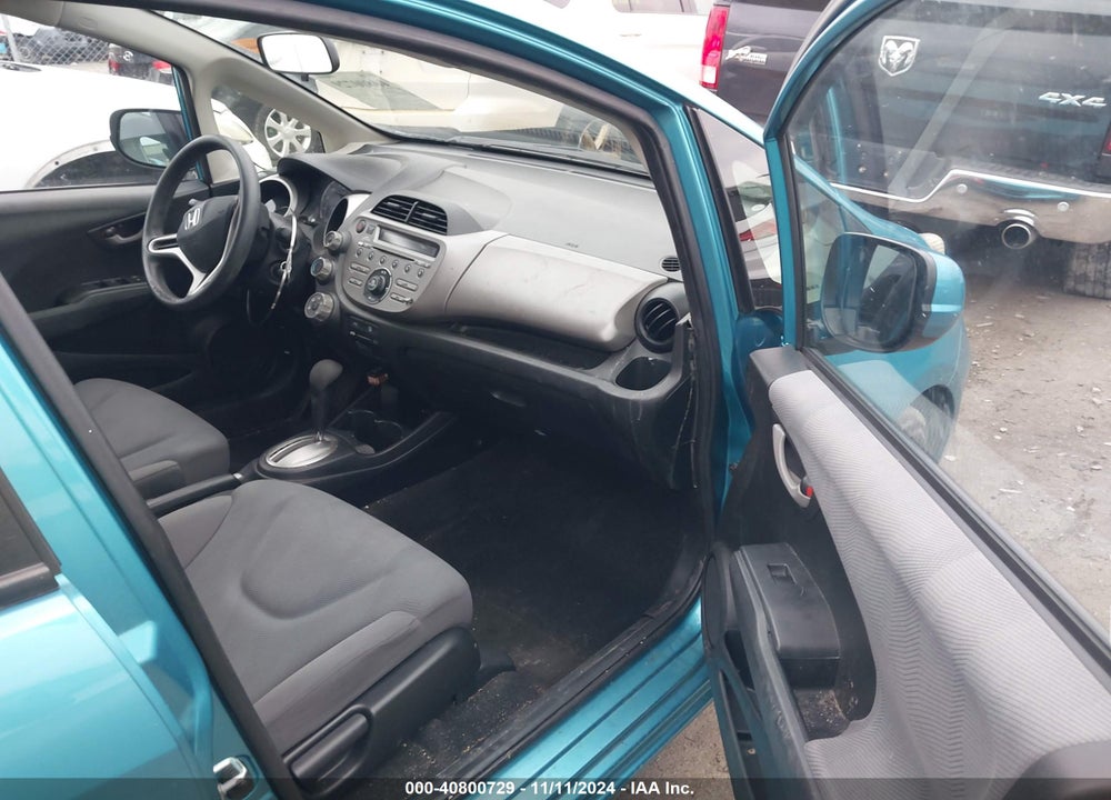 2012 HONDA FIT VIN: JHMGE8H37CC021359