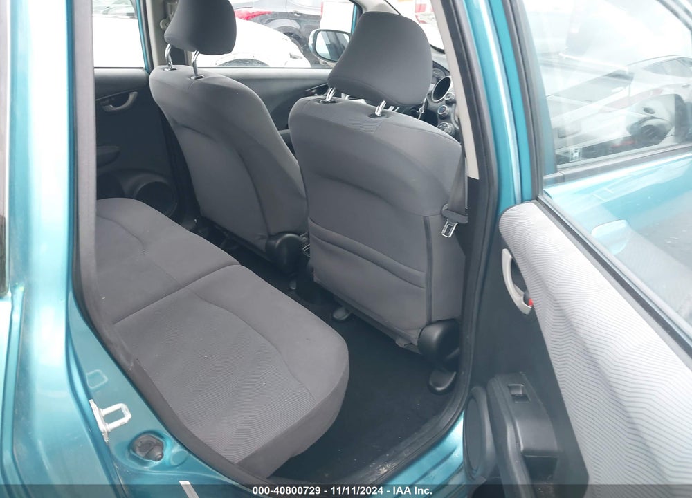 2012 HONDA FIT VIN: JHMGE8H37CC021359