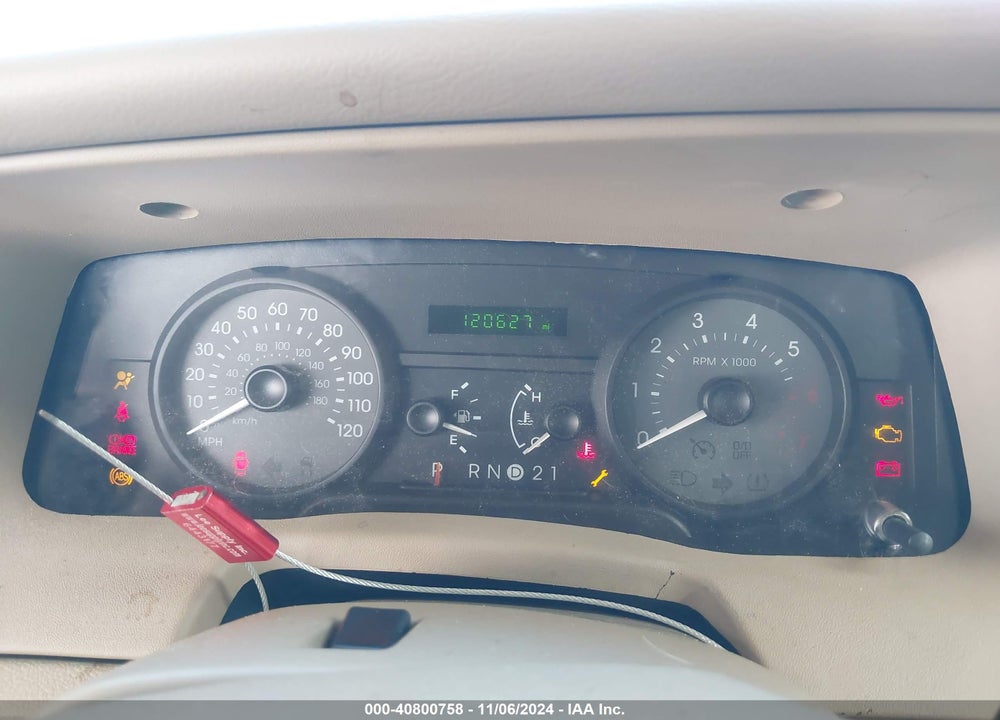 2008 MERCURY GRAND MARQUIS GS VIN: 2MEFM74V48X618821