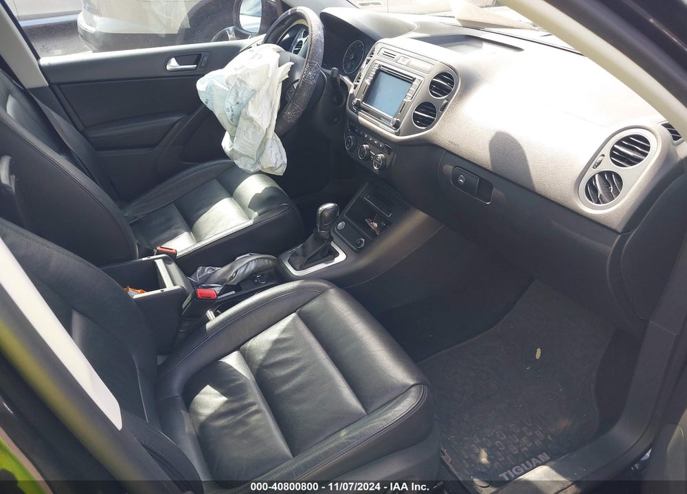 2017 VOLKSWAGEN TIGUAN 2.0T SPORT VIN: WVGTV7AX7HW507100