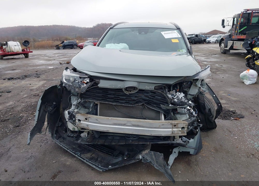 2020 TOYOTA RAV4 XLE VIN: 2T3P1RFV4LW103022