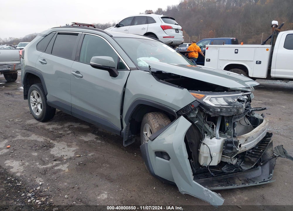 2020 TOYOTA RAV4 XLE VIN: 2T3P1RFV4LW103022