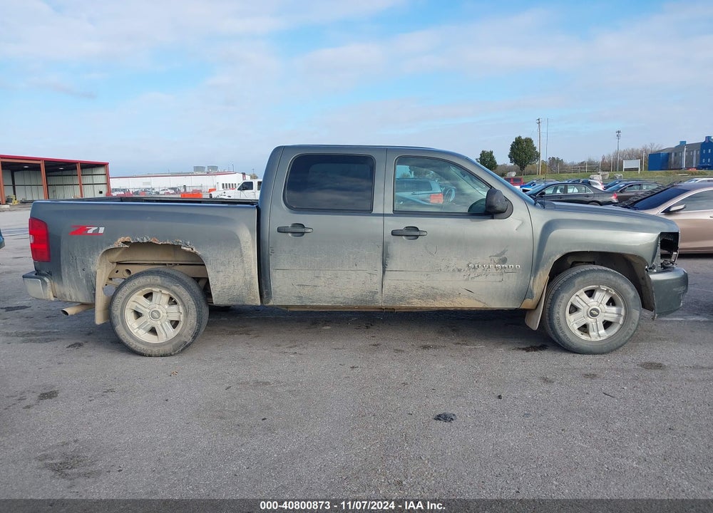 2011 CHEVROLET SILVERADO 1500 LT VIN: 3GCPCSE0XBG230363