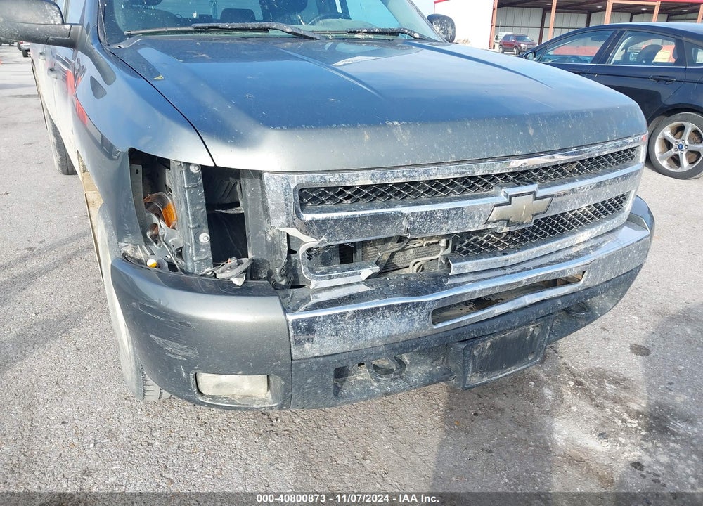2011 CHEVROLET SILVERADO 1500 LT VIN: 3GCPCSE0XBG230363