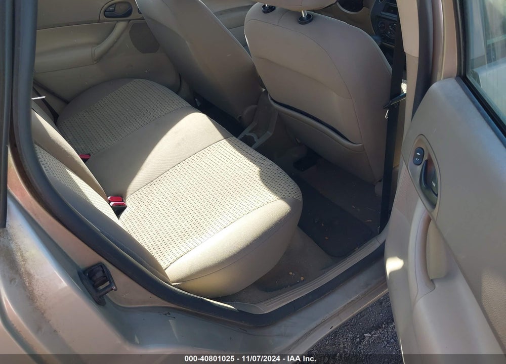 2007 FORD FOCUS S/SE/SES VIN: 1FAFP34N07W207577