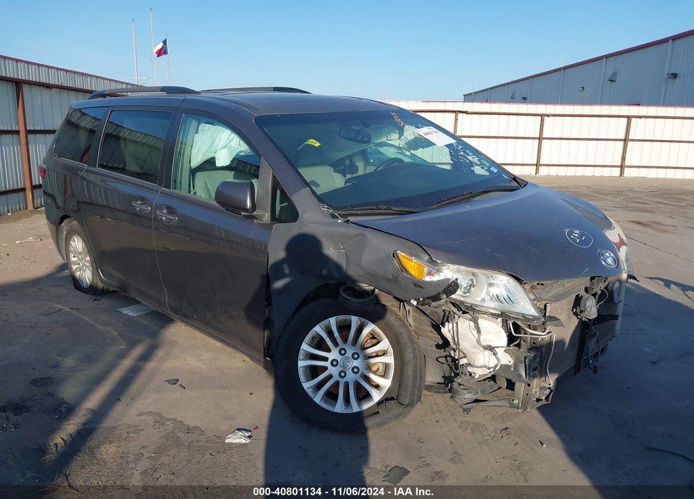 2017 TOYOTA SIENNA XLE LIMITED VIN: 5TDYZ3DC0HS779987