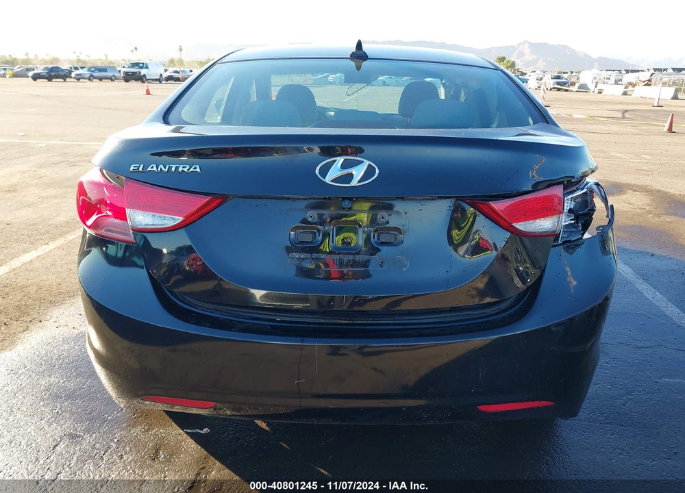 2011 HYUNDAI ELANTRA GLS VIN: 5NPDH4AE8BH038268