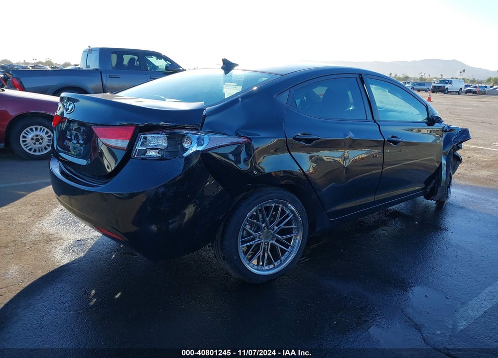2011 HYUNDAI ELANTRA GLS VIN: 5NPDH4AE8BH038268