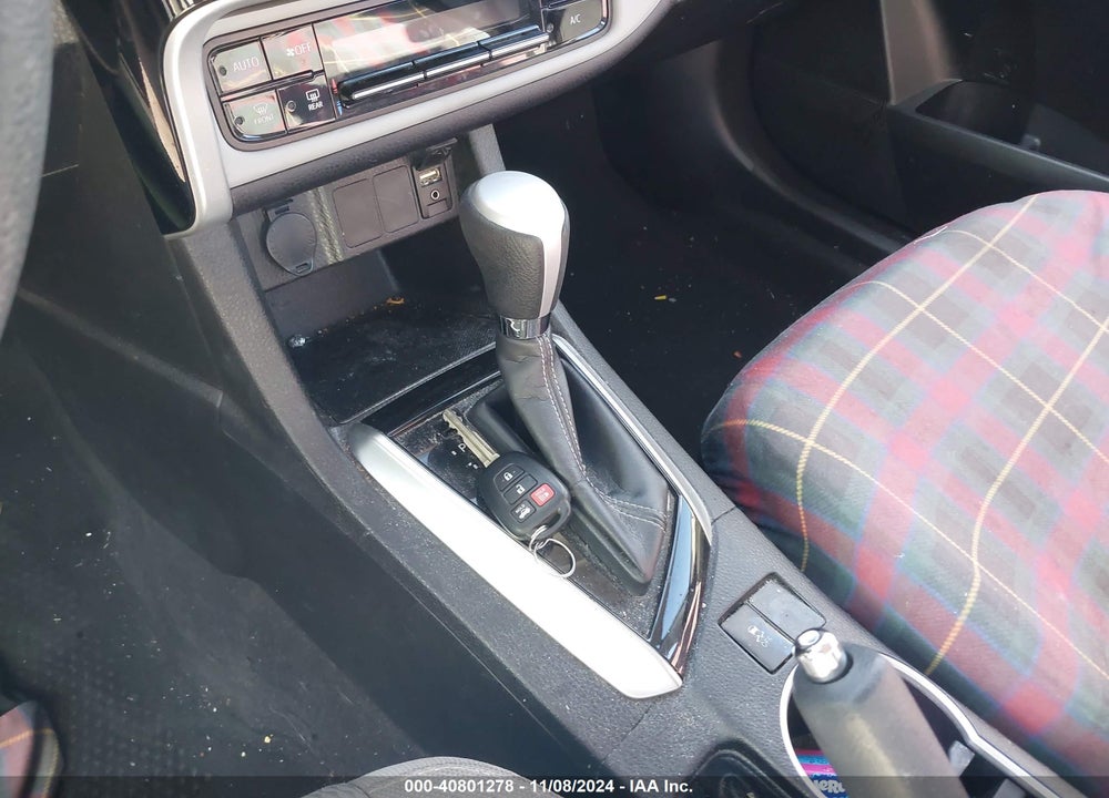 2017 TOYOTA COROLLA LE VIN: 5YFBURHE9HP678247