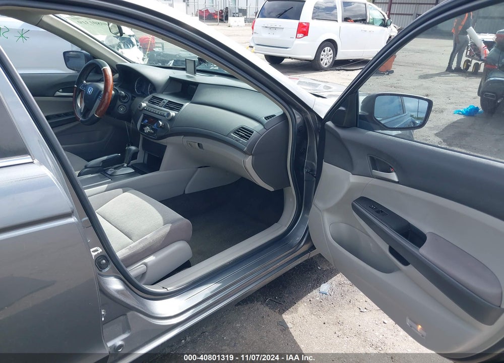 2008 HONDA ACCORD 2.4 LX VIN: 1HGCP26318A141317