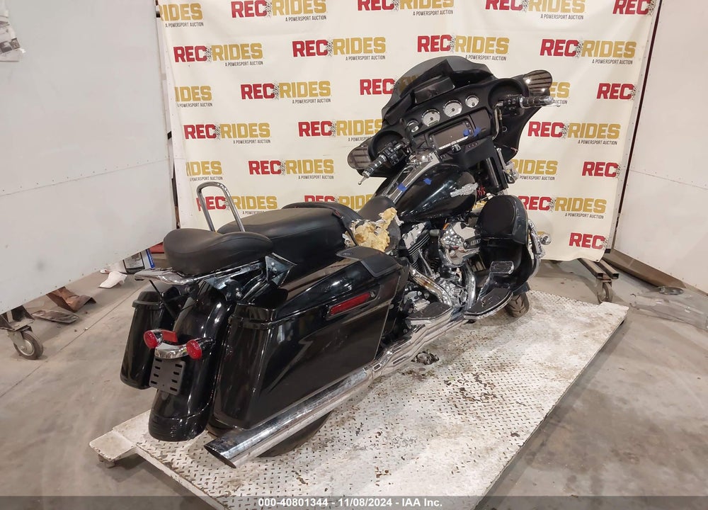 2014 HARLEY-DAVIDSON FLHX SHRINE STREET GLIDE VIN: 1HD1KPM16EB682306