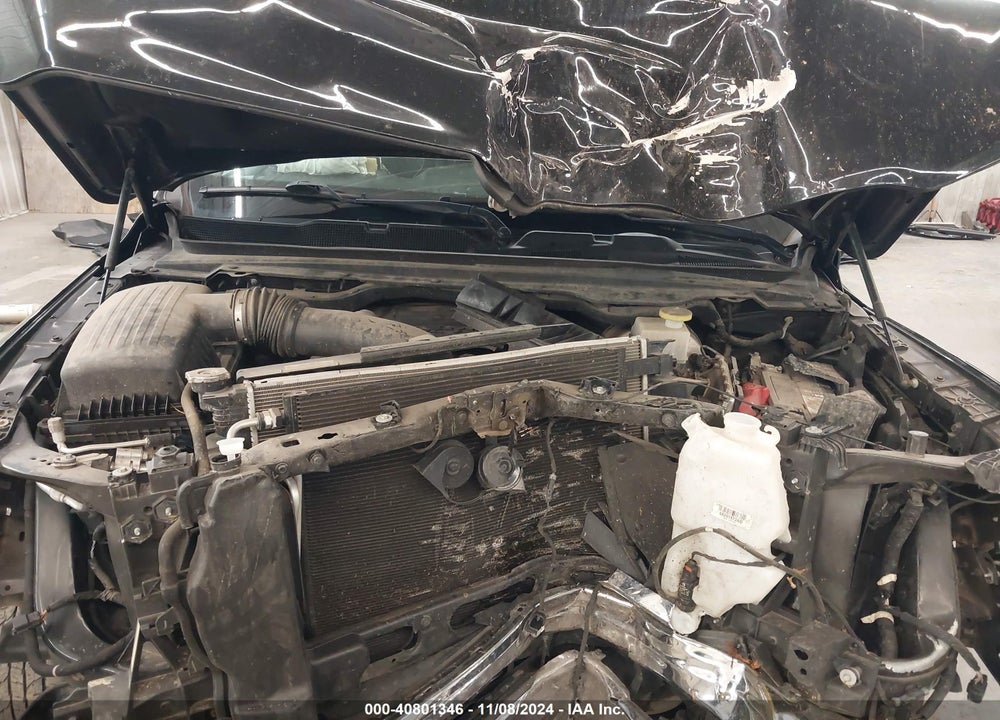 2019 RAM 1500 LAIE  4X4 6'4 BOX VIN: 1C6SRFRT3KN568917