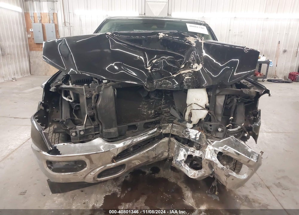 2019 RAM 1500 LAIE  4X4 6'4 BOX VIN: 1C6SRFRT3KN568917