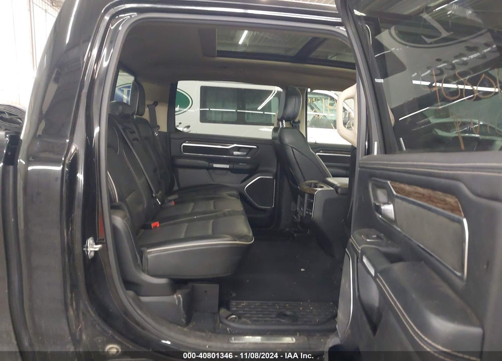 2019 RAM 1500 LAIE  4X4 6'4 BOX VIN: 1C6SRFRT3KN568917