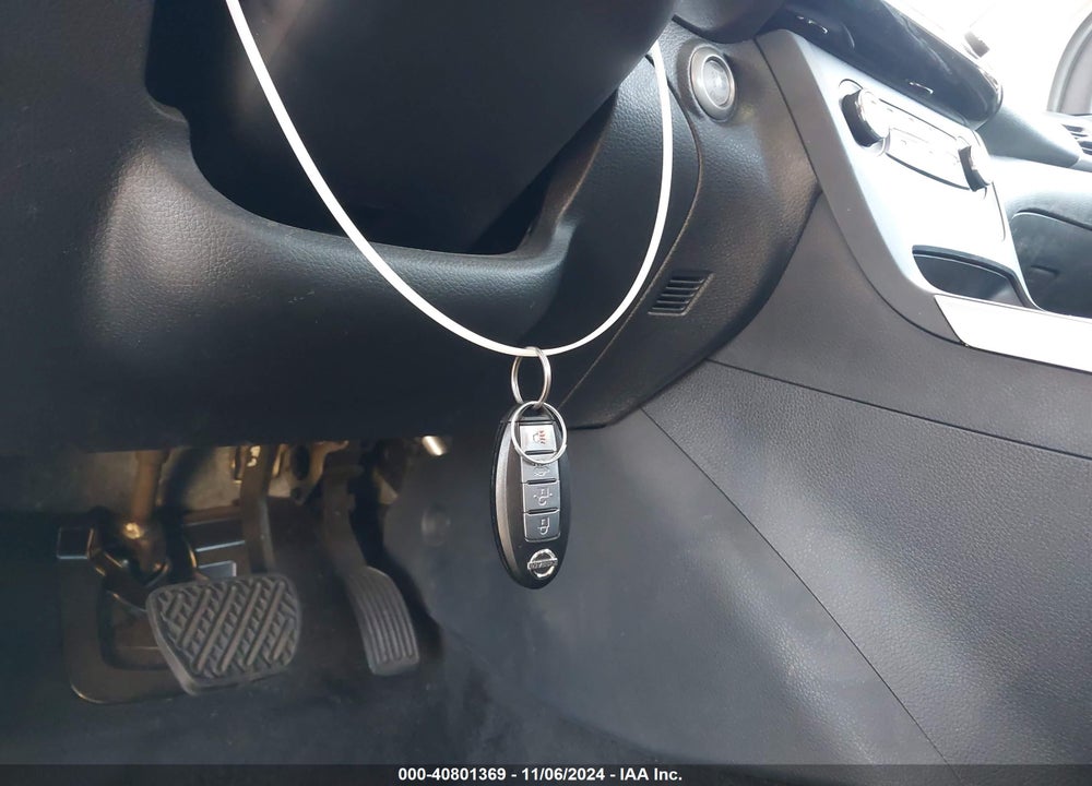 2017 NISSAN SENTRA SV VIN: 3N1AB7AP8HY323137