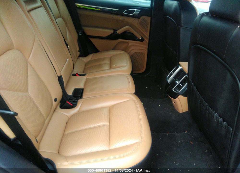 2017 PORSCHE CAYENNE PLATINUM EDITION VIN: WP1AA2A27HKA87598