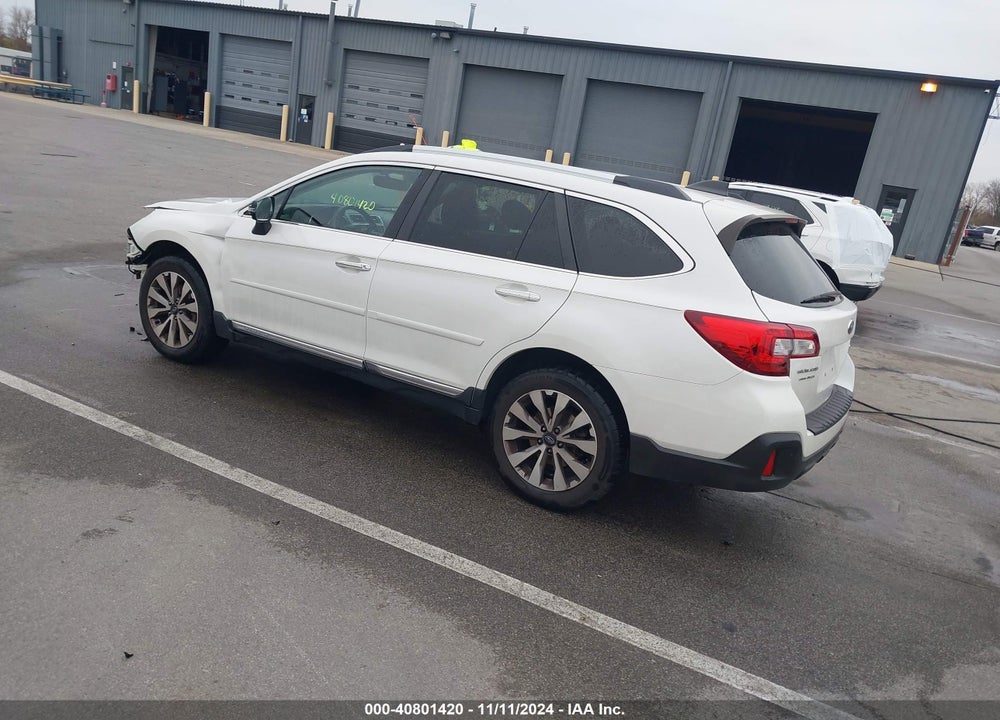 2018 SUBARU OUTBACK 2.5I TOURING VIN: 4S4BSATCXJ3266071
