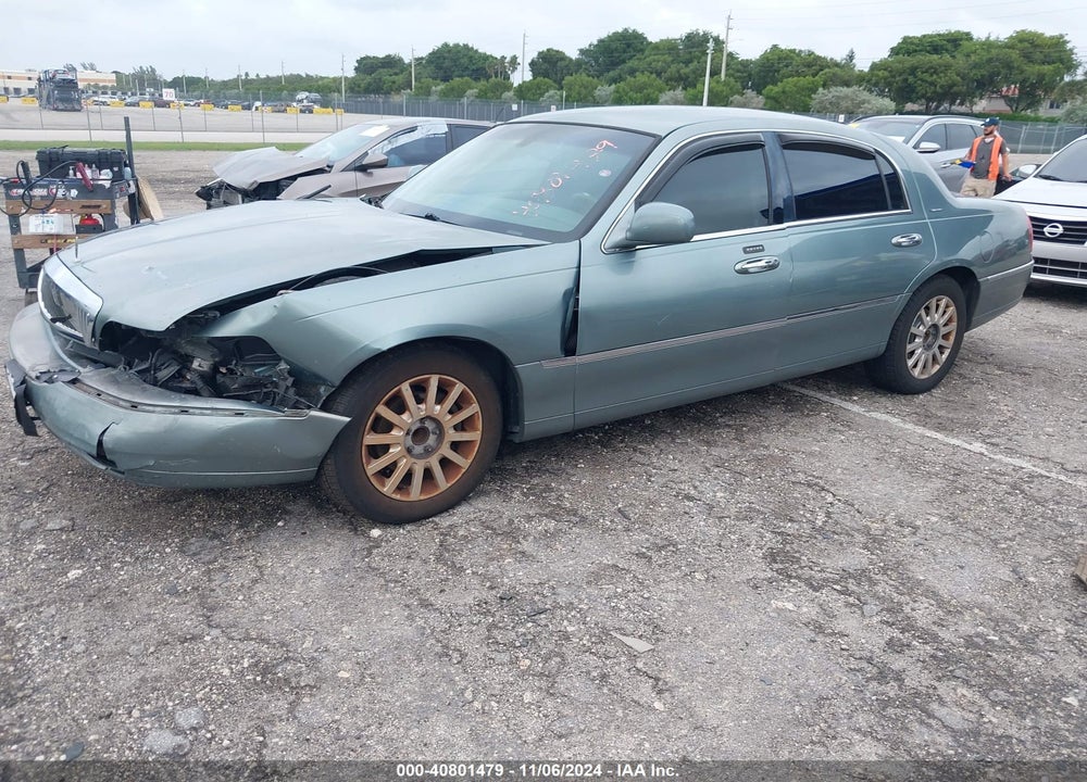 2006 LINCOLN TOWN CAR SIGNATURE VIN: 1LNHM81V46Y619416