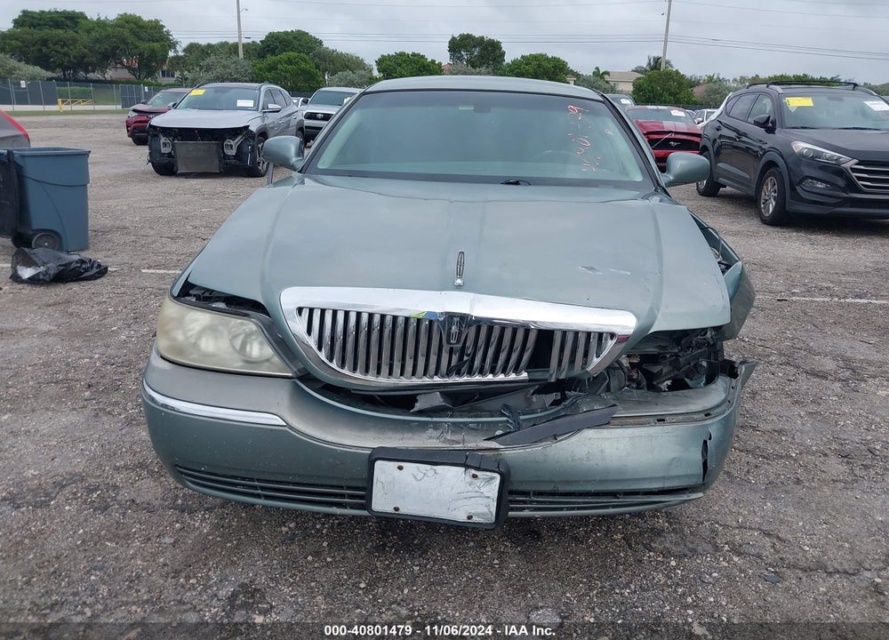 2006 LINCOLN TOWN CAR SIGNATURE VIN: 1LNHM81V46Y619416