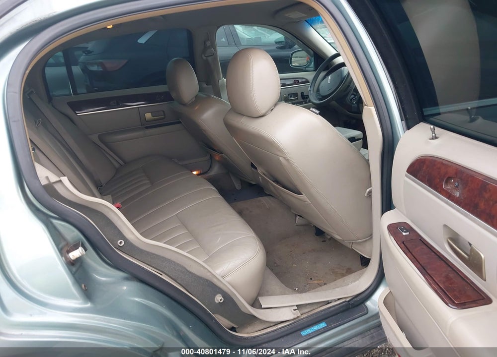 2006 LINCOLN TOWN CAR SIGNATURE VIN: 1LNHM81V46Y619416