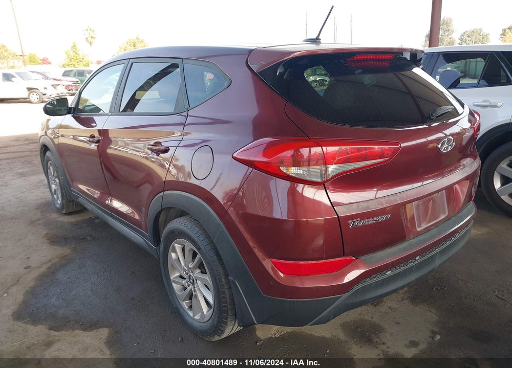 2016 HYUNDAI TUCSON SE VIN: KM8J23A45GU055110