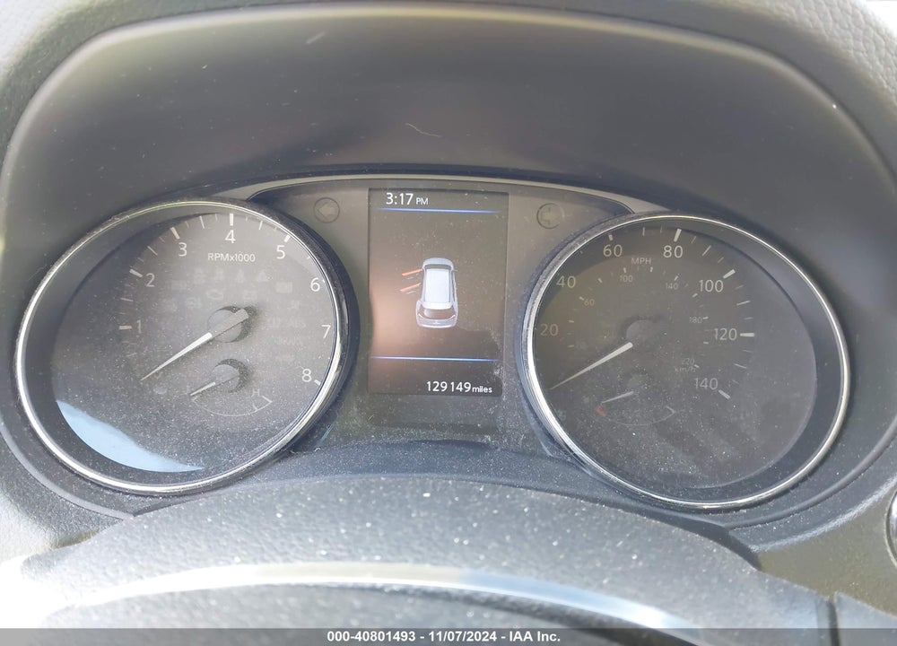 2018 NISSAN ROGUE SV VIN: KNMAT2MV3JP546569