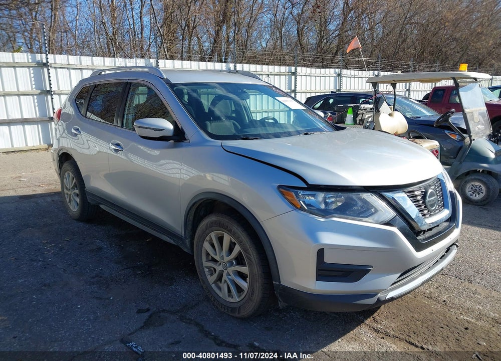 2018 NISSAN ROGUE SV VIN: KNMAT2MV3JP546569