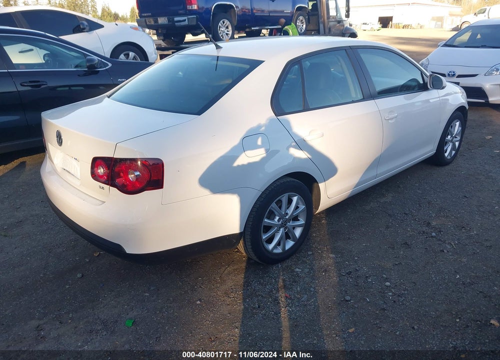 2010 VOLKSWAGEN JETTA LIMITED EDITION VIN: 3VWRZ7AJ9AM124647